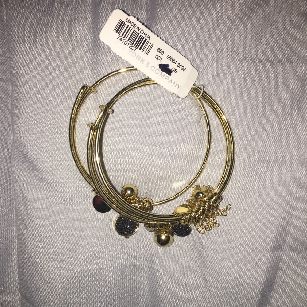 Set of bangle bracelets